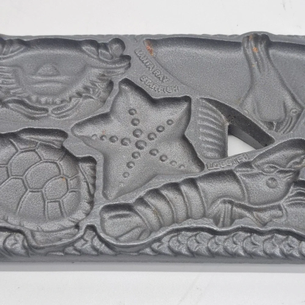1989 John Wright Co Double Sided Cast Iron Sea Life Cookie Form Vintage